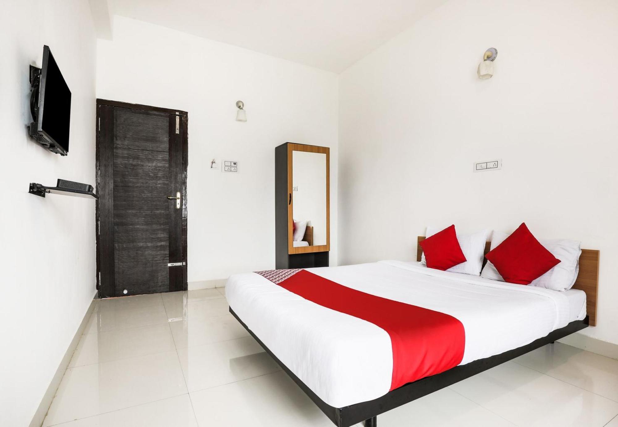 Hotel O Black Pearl Residency Pilamedu Экстерьер фото